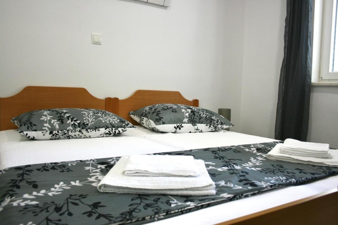 Apartments Antea Trogir Exteriör bild